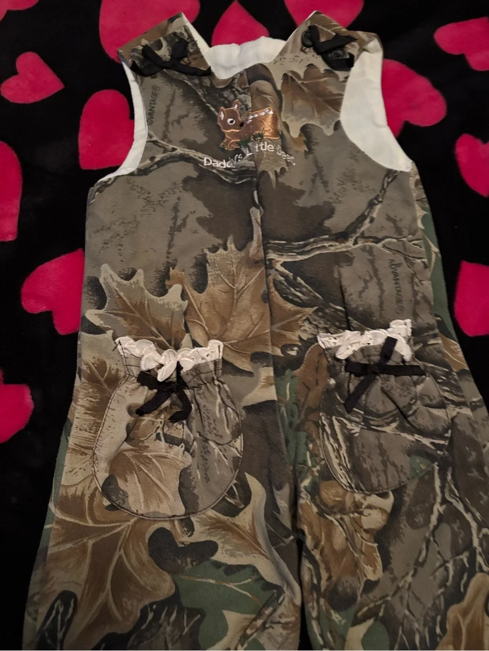 Girls' Camo “Daddy’s Little Dear”Overalls with Bow-Trim Pockets A00391